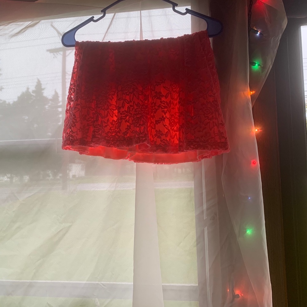 Lace skirt
